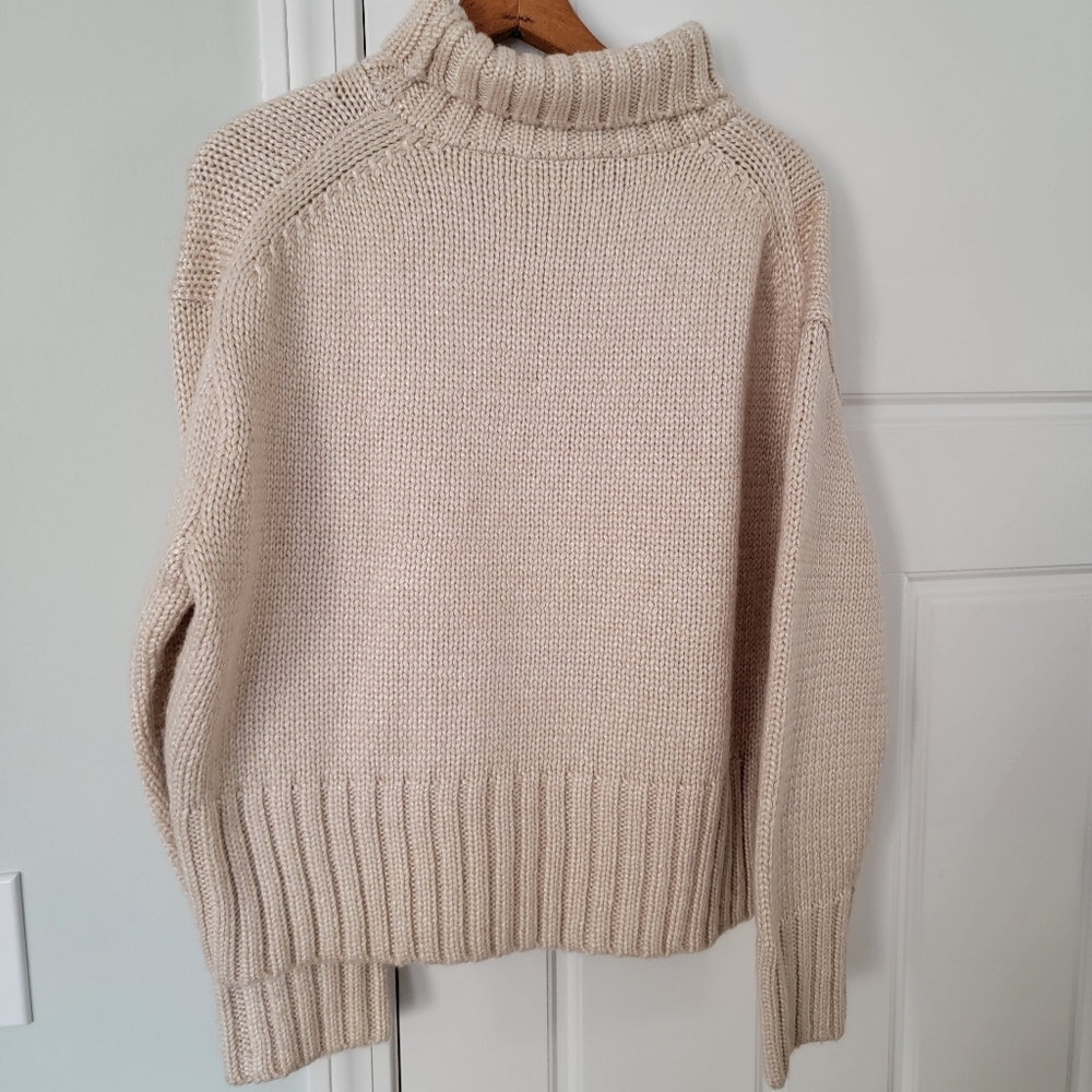 Ann Taylor Size M light brown turtleneck sweater beige long sleeve
